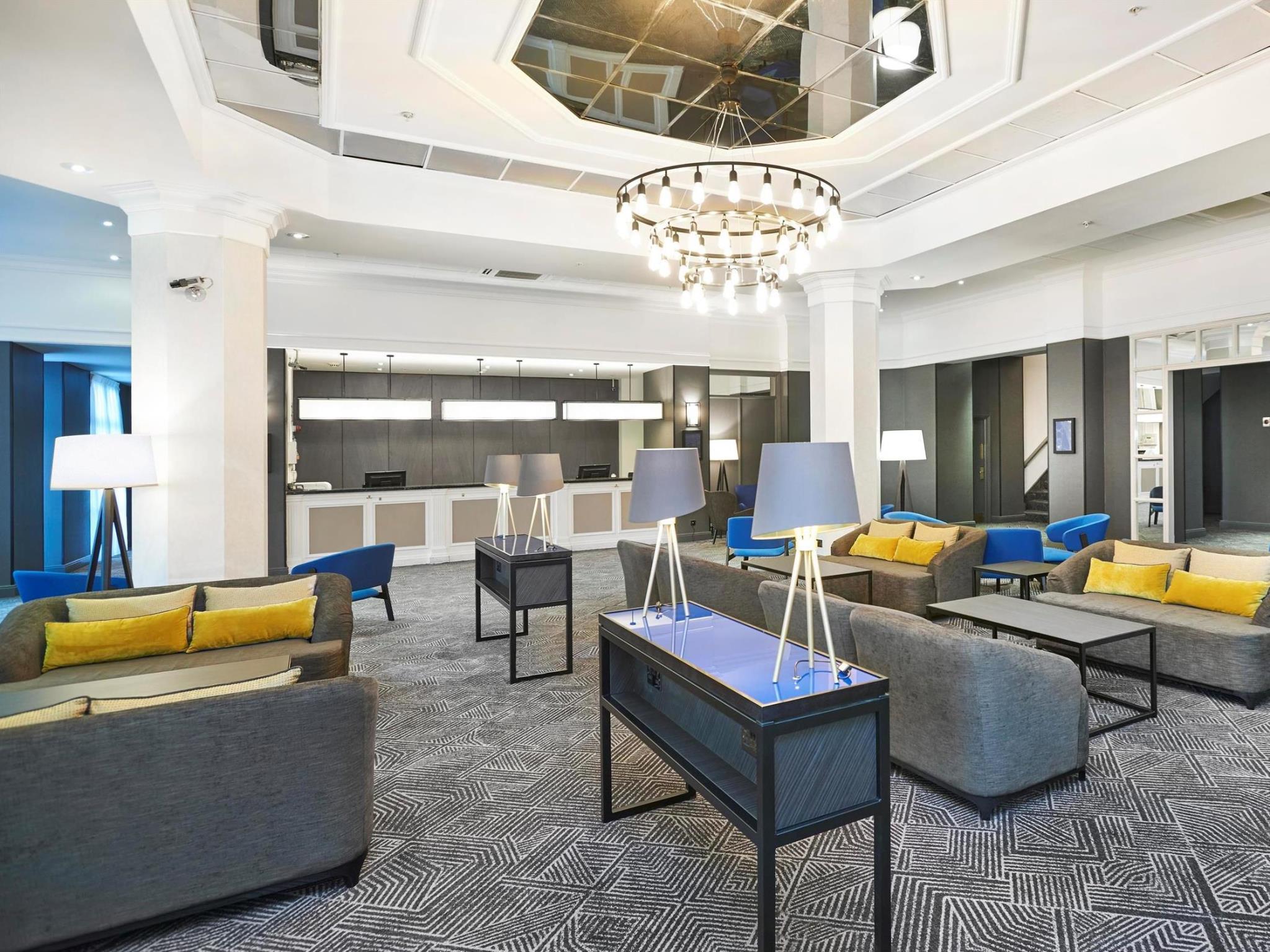 Doubletree By Hilton Dartford Bridge Hotel Kültér fotó